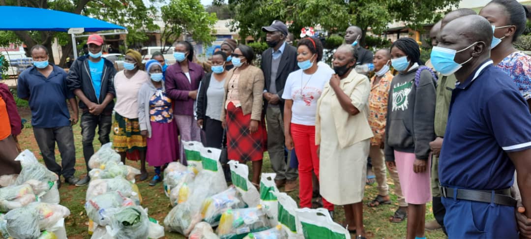 Dr Smelly Dube donates to War Vets widows